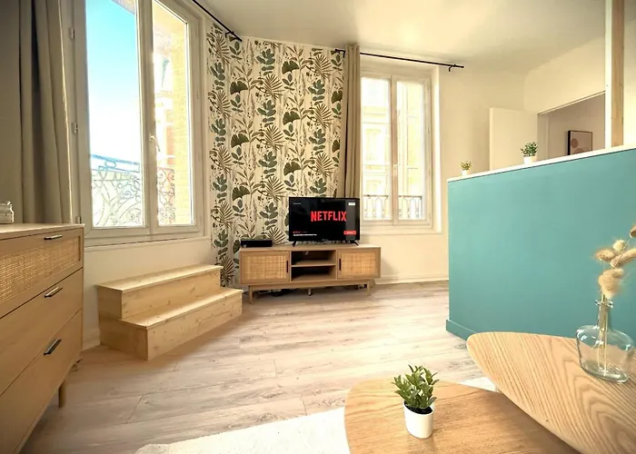 La Canopée-proche Centre Et Gare Avec Balcon Apartamento