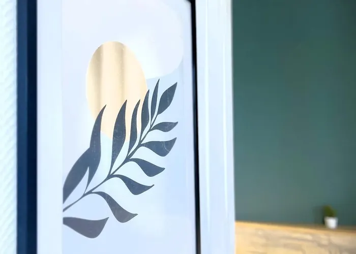 La Canopée-proche Centre Et Gare Avec Balcon Apartamento *